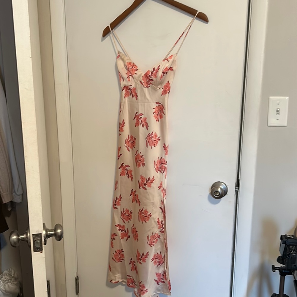 Princess polly floral midi dress with slit on leg